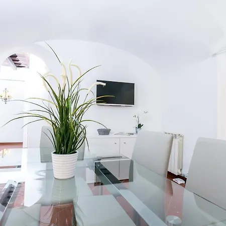 Orbitelli 15 - My Extra 公寓 *